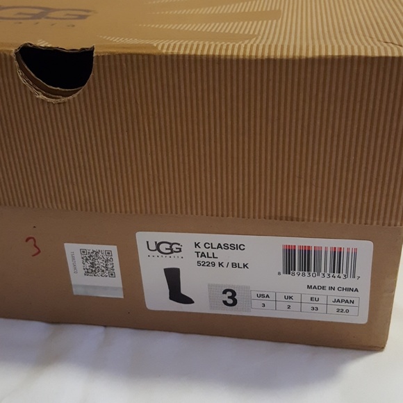 Classic black Uggs - Picture 7 of 7